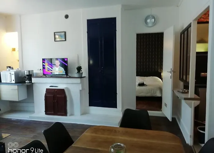 Le Kleber Au Choix Vue Sur Parc Ou Rue Simplicite D'acces, Charme Et Confort Garantis * Troyes